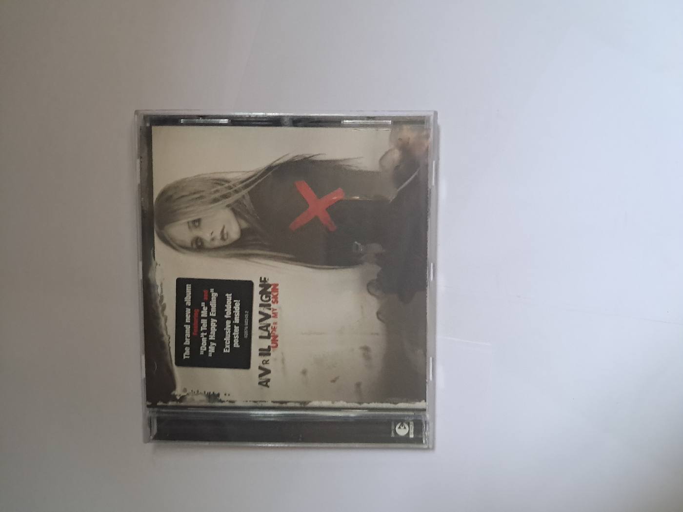 Avril Lavigne - Under My Skin - foto 1