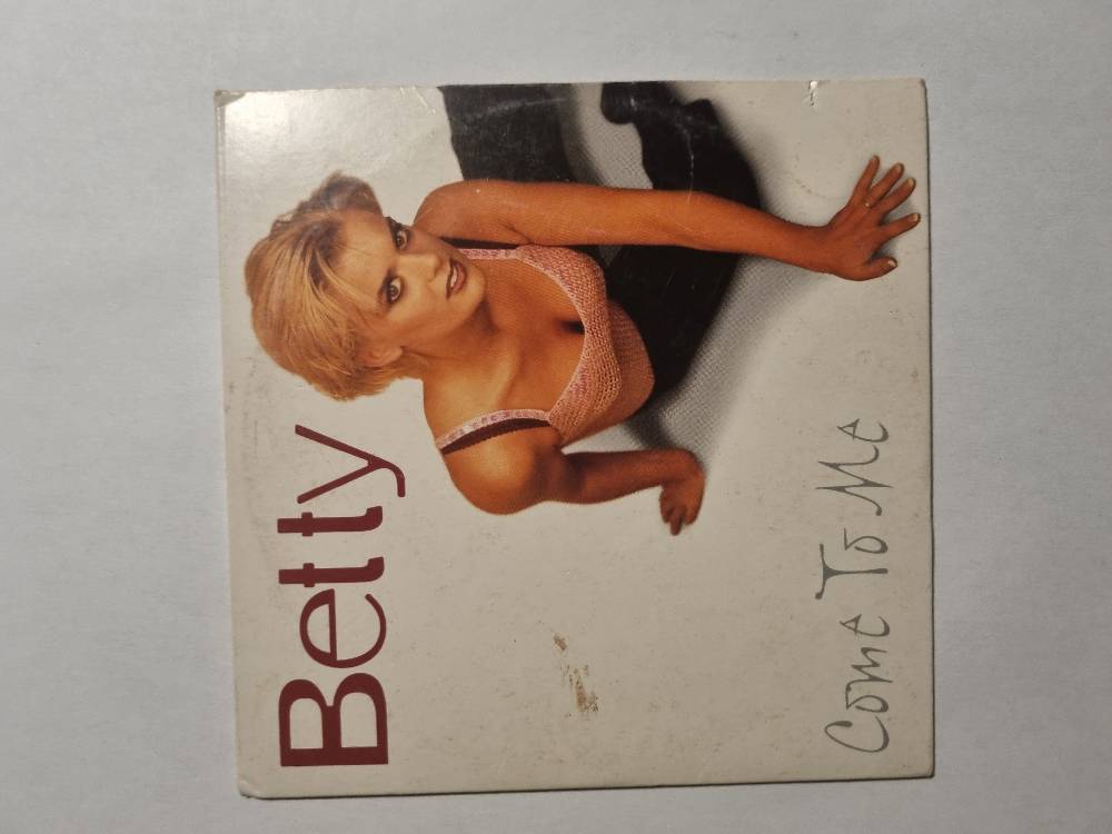 Betty (3) - Come To Me - foto 1