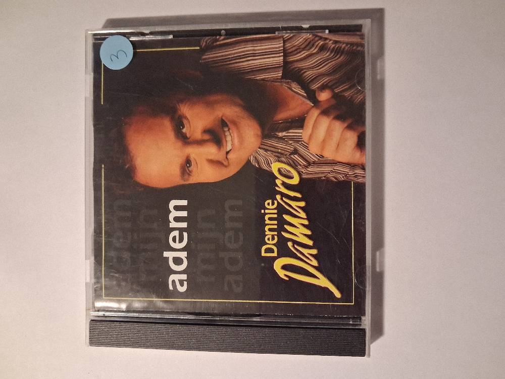 Dennie Damaro - Adem - foto 1