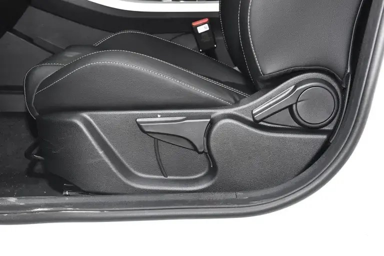 Geely Coolray hendel zithoogteverstelling bestuurder - foto 1