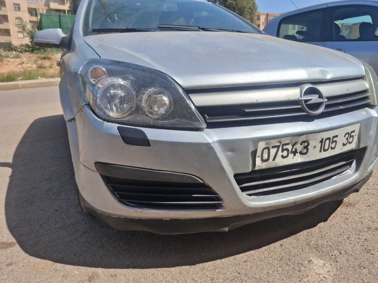 Opel Astra H mistlampgrilles links/rechts 1400409/1400410 - foto 1