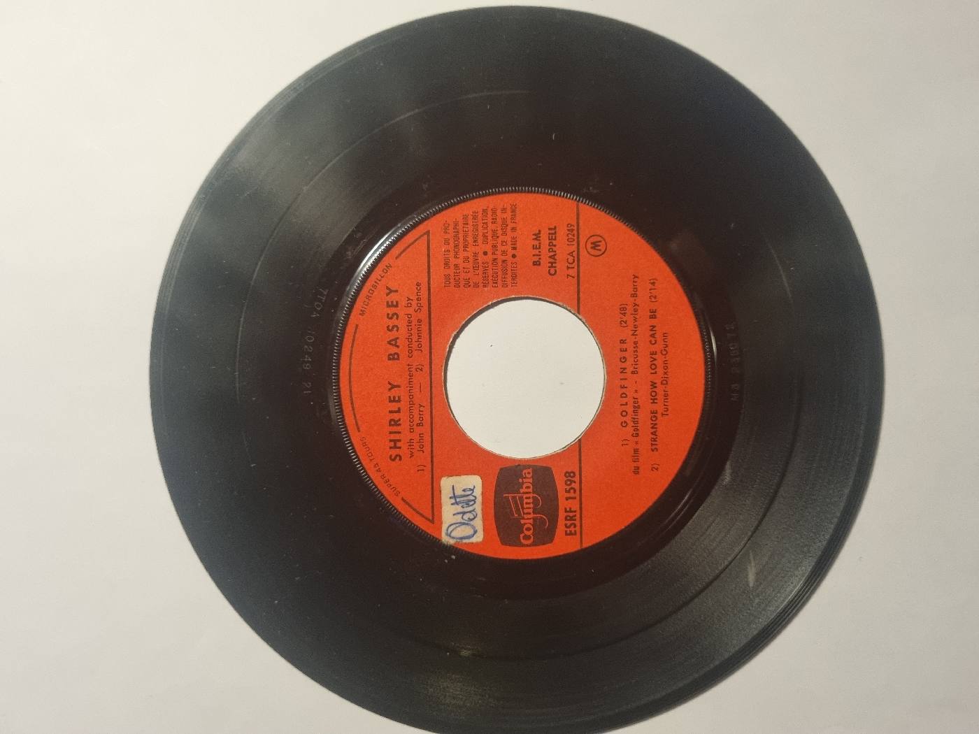Shirley Bassey - Goldfinger - foto 1