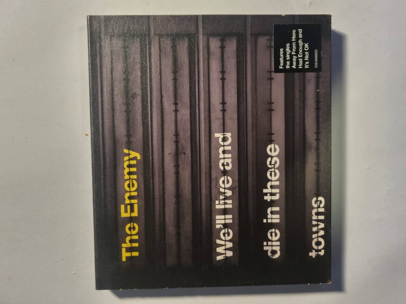 The Enemy (6) - We'll Live And Die In These Towns - foto 1