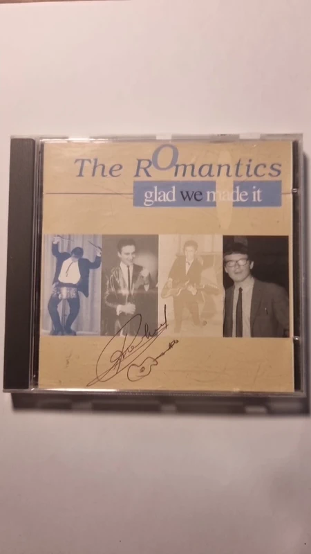 The Romantics (6) - Glad We Made It - foto 1