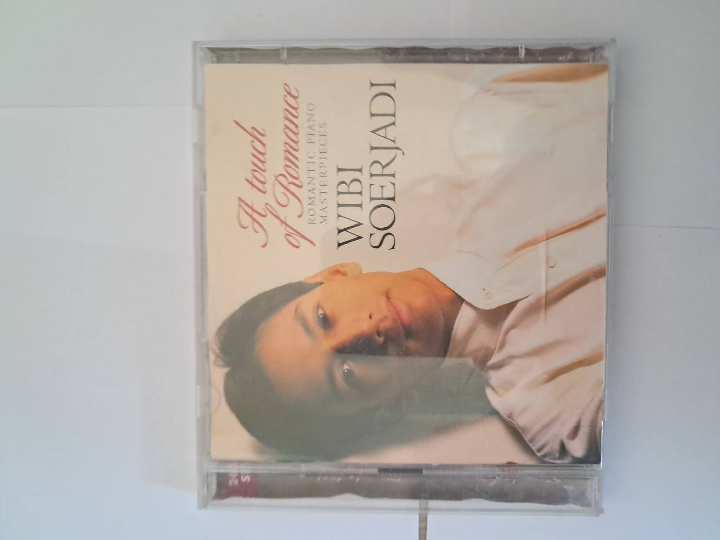 Wibi Soerjadi - A Touch Of Romance / A Touch Of Christmas - foto 1